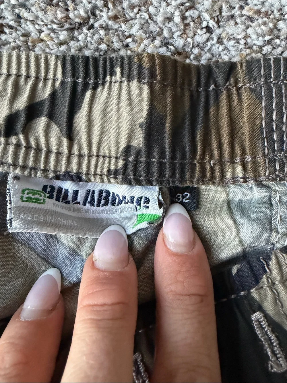 Vintage Y2K Billabong Pin Up Girl Camo Board Shorts Men's 32 Surf Cargo